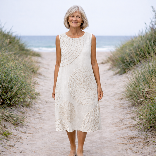 BIRGITTA – TIDLÖS KLÄNNING