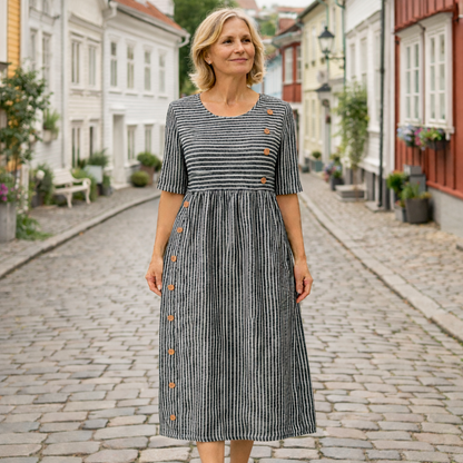 RENÉE – RANDIG KLÄNNING